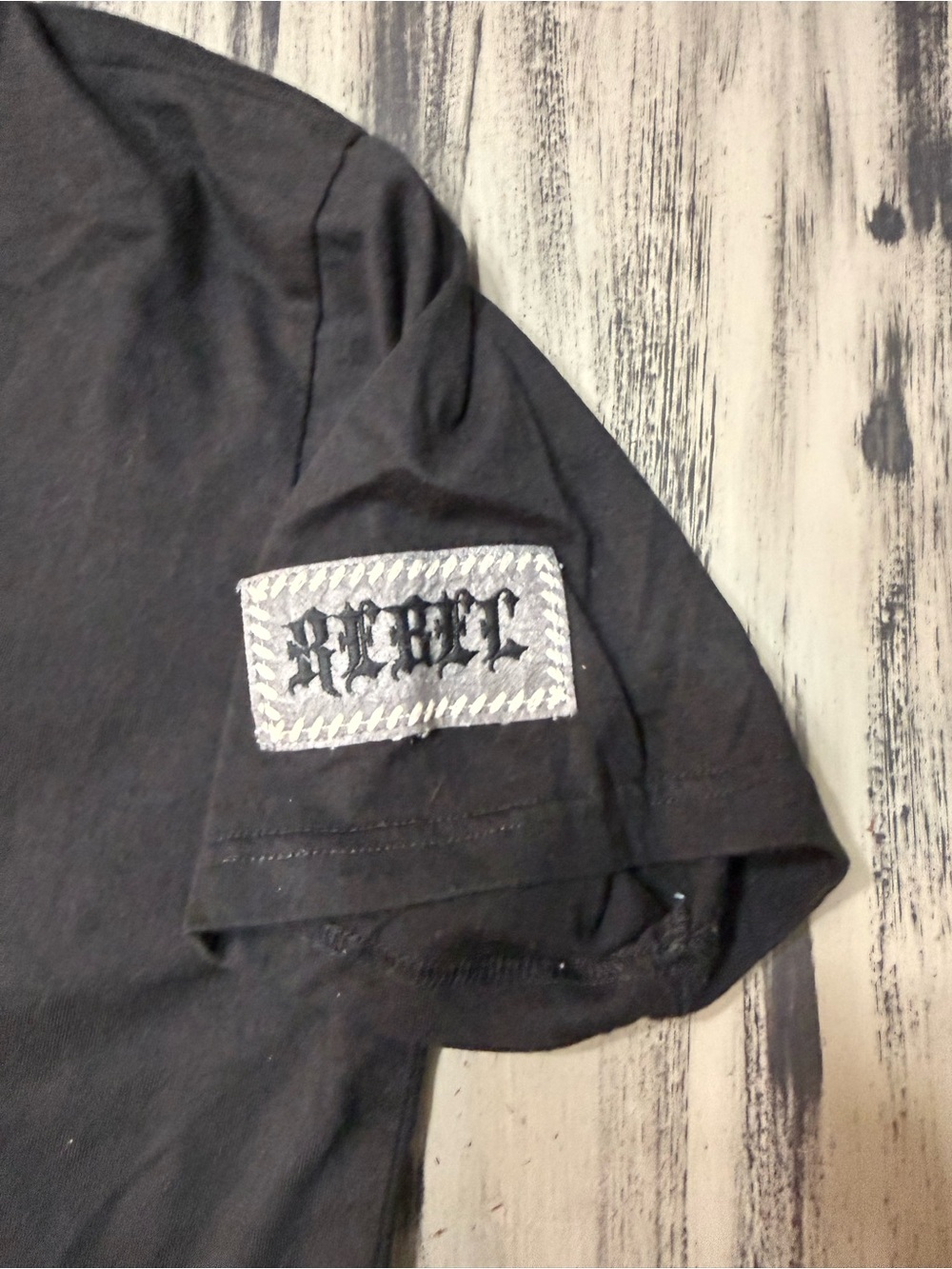 Rebel Vengeance Black Short Sleeve Tee with Eagle, Snake & Skull Graphic New! - Picture 7 of 9